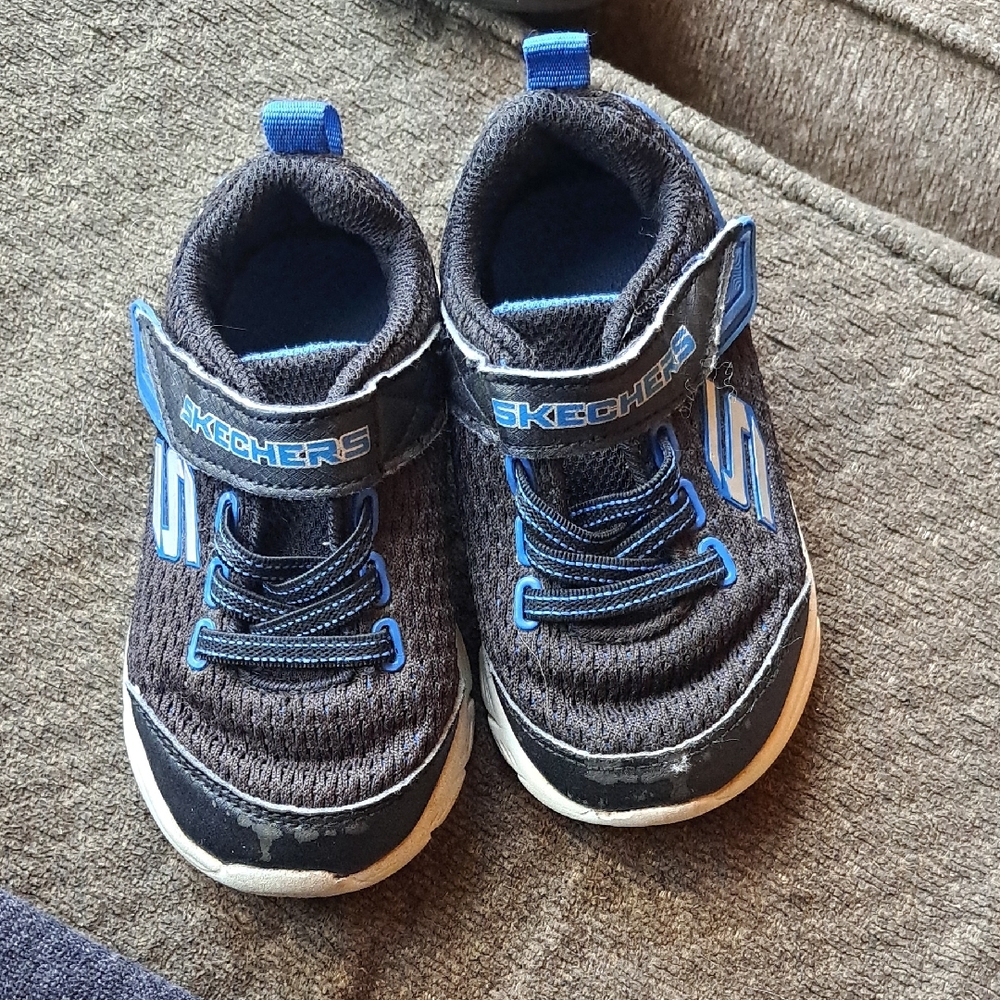 Sketchers SKX Extra flex Blue And Black Size 6 Boys Shoes